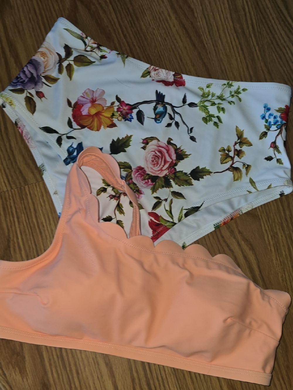 Cupshe Peach Scallop-Edge Camisole with Floral High-Waist Bottoms